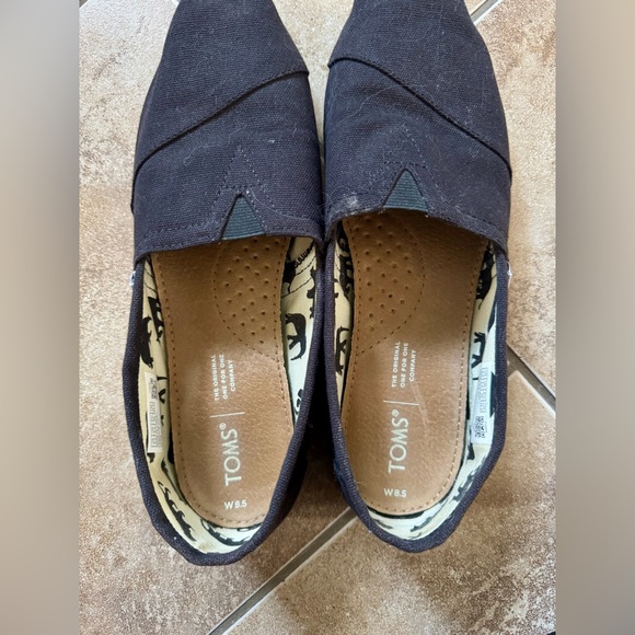 TOMS - Picture 4 of 5